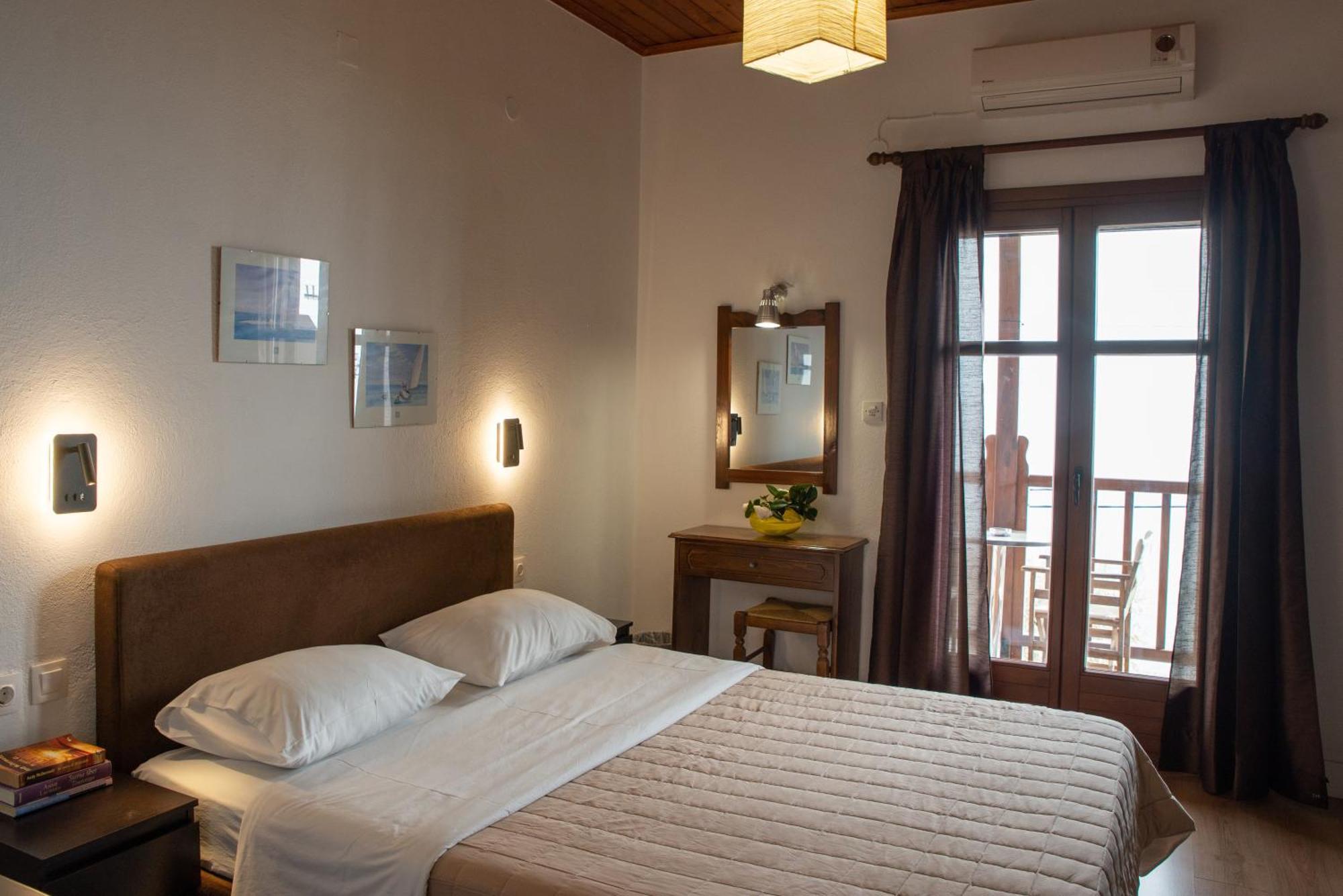Hotel Cleopatra Хорефто Екстериор снимка