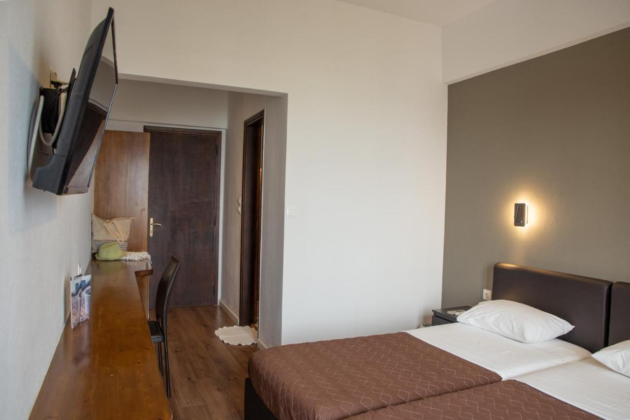 Hotel Cleopatra Хорефто Екстериор снимка