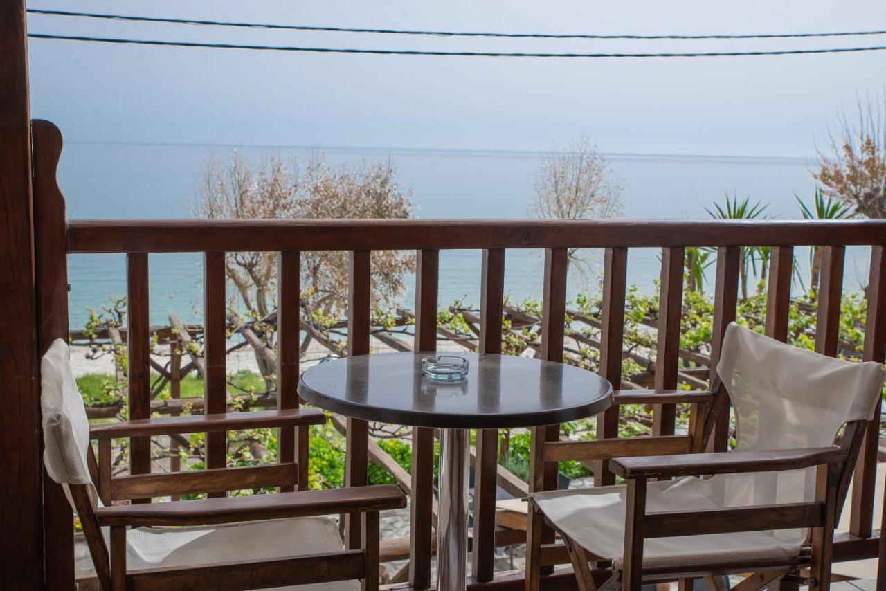 Hotel Cleopatra Хорефто Екстериор снимка
