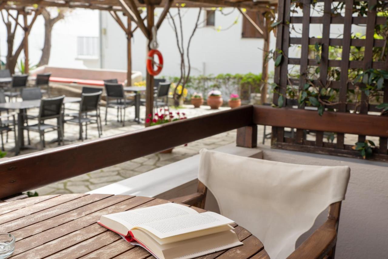 Hotel Cleopatra Хорефто Екстериор снимка