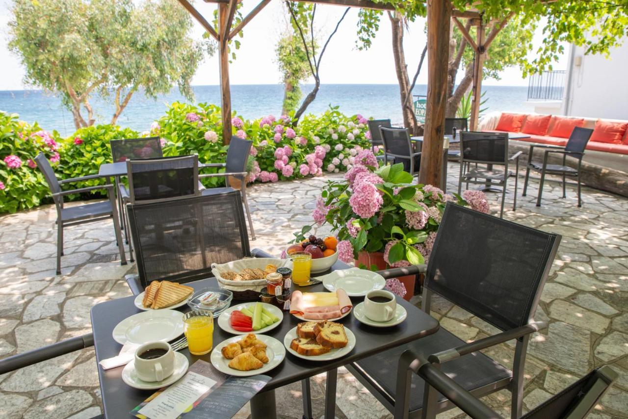 Hotel Cleopatra Хорефто Екстериор снимка